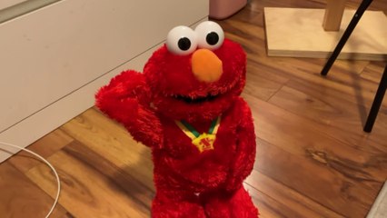 Elmo Plays Dolphin Spitting! Animated TMX Video!
