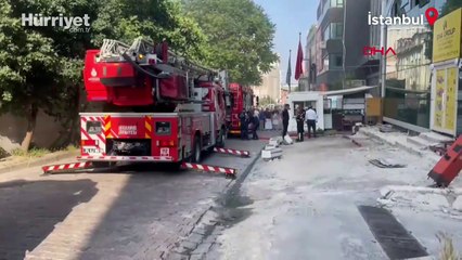 Yenibosna'da 4 katlı iş merkezinin çatısında yangın
