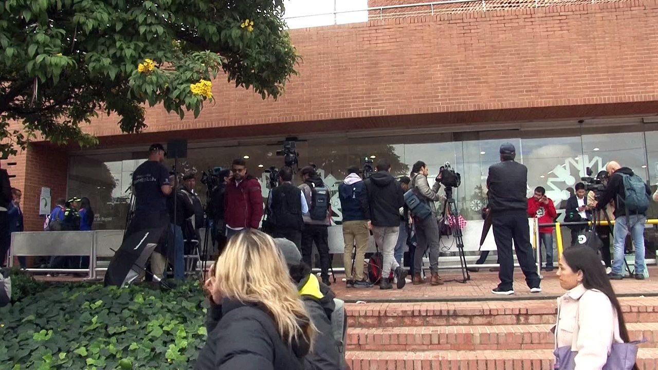 Segurança de senador baleado foi 'estranhamente reduzida' antes de atentado na Colômbia