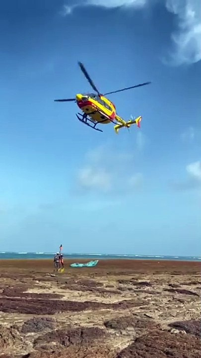 [GUADELOUPE] Une kitesurfeuse hélitreuillé d'urgence à Sainte Anne