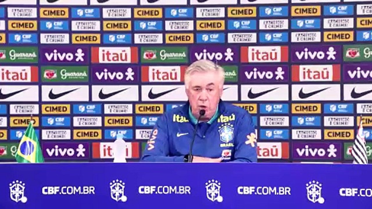 Ancelotti confirma Raphinha como titular contra o Paraguai