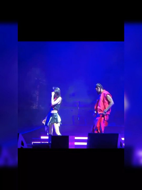 Jennie Seoul city performance 🎶💞