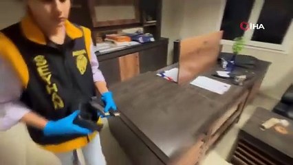 Özel okulun kapı komşusuna baskın: Ele geçirilenler şoke etti!