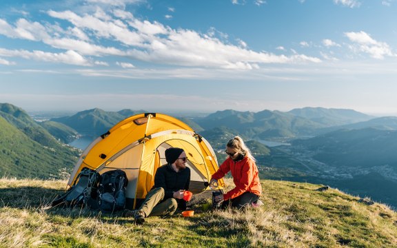 Il campeggio è sempre più un trend: ecco perché tutti amano le vacanze open air