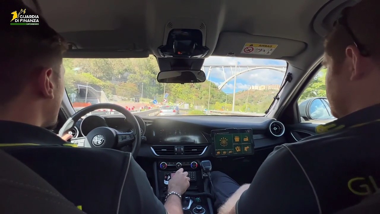 GDF CATANZARO: SEQUESTRATI 5 MILIONI E MEZZO DI EURO DI CREDITI D’IMPOSTA SUPERBONUS INESISTENTI. RINVIATI A GIUDIZIO I RESPONSABILI. (10.06.25)