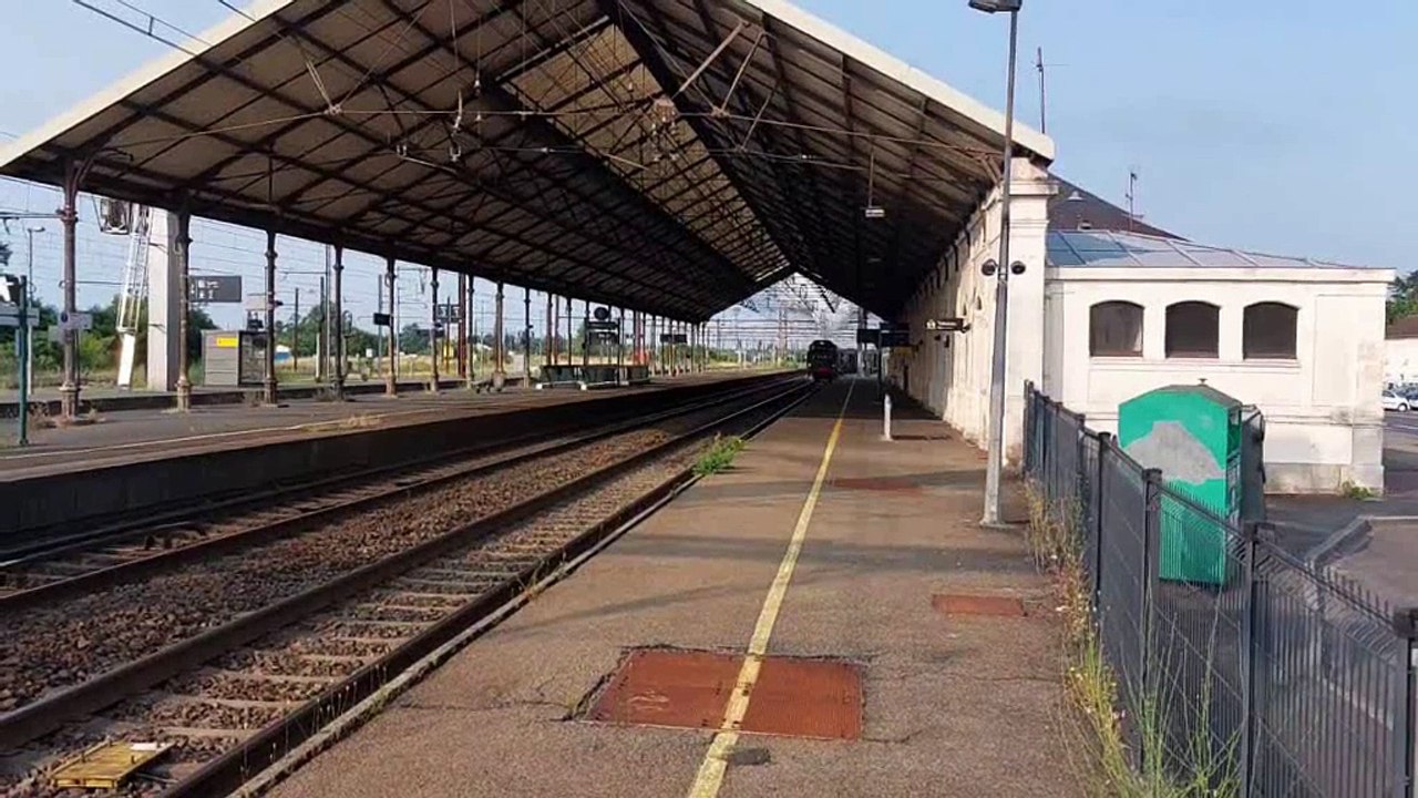 Départ de Coutras à 8H30 du train du Conservatoire Ferroviaire Territoires Limousin-Périgord le 9 juin 2025