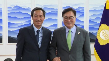 우상호 정무수석, 국회의장 예방...'국회 존중·소통' 강조 / YTN