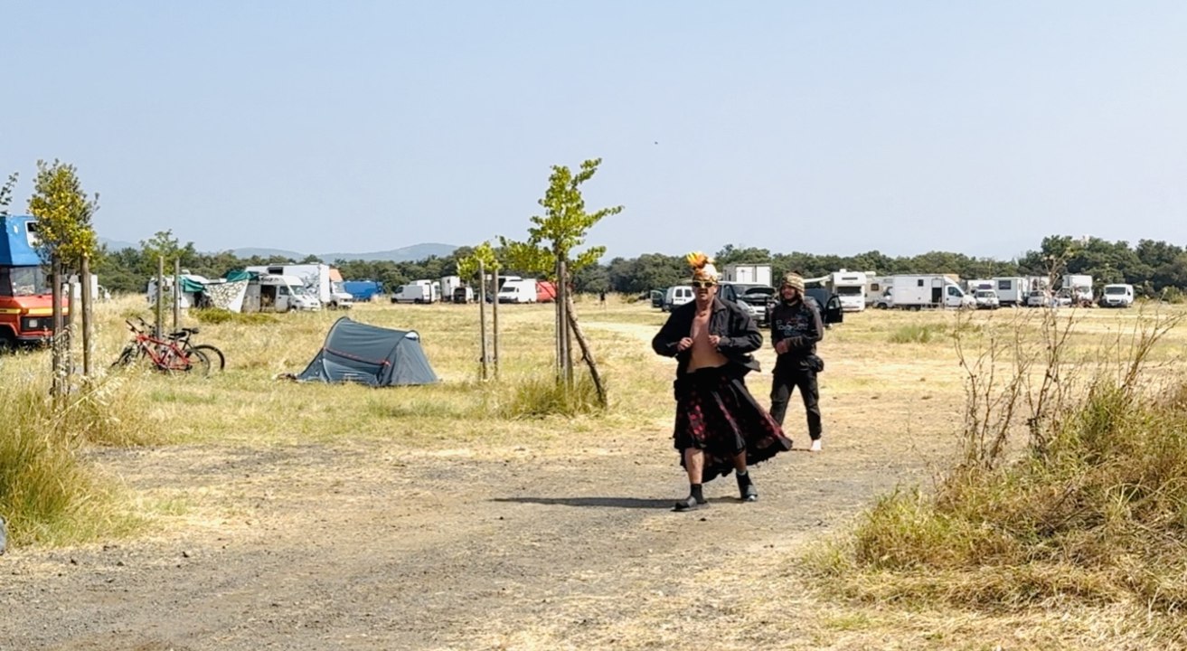 Prefet, maire, pompiers et securité civile au sujet de la rave party illégale de Nizas