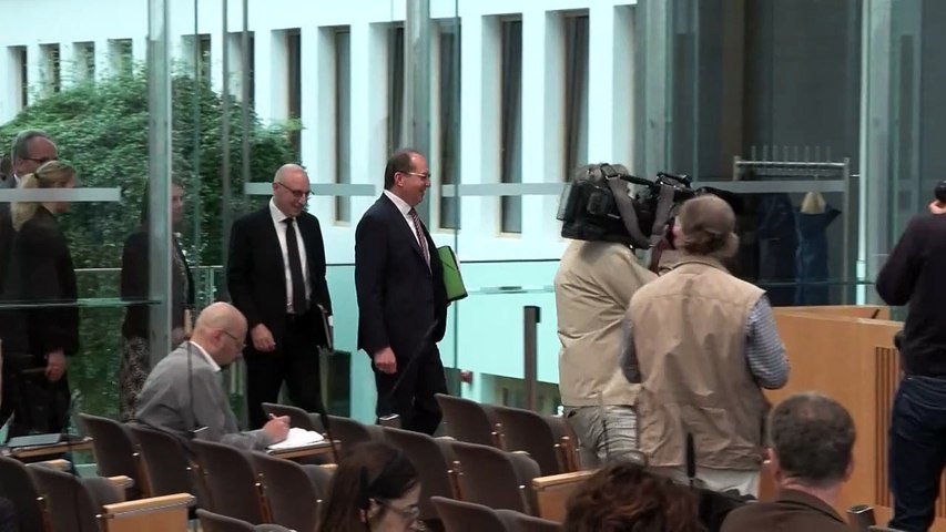 Dobrindt: Zahl der Extremisten stark angestiegen