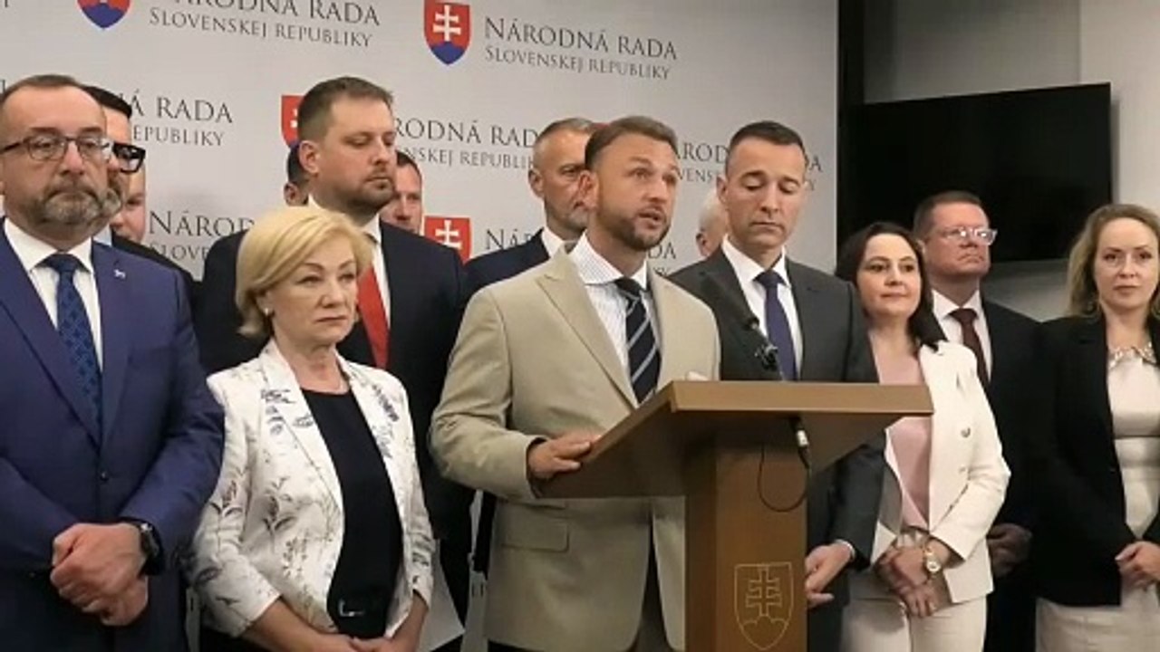 ZÁZNAM: TK strany HLAS-SD : Vybojovali sme zvýšenie platov všetkým pracujúcim v školstve