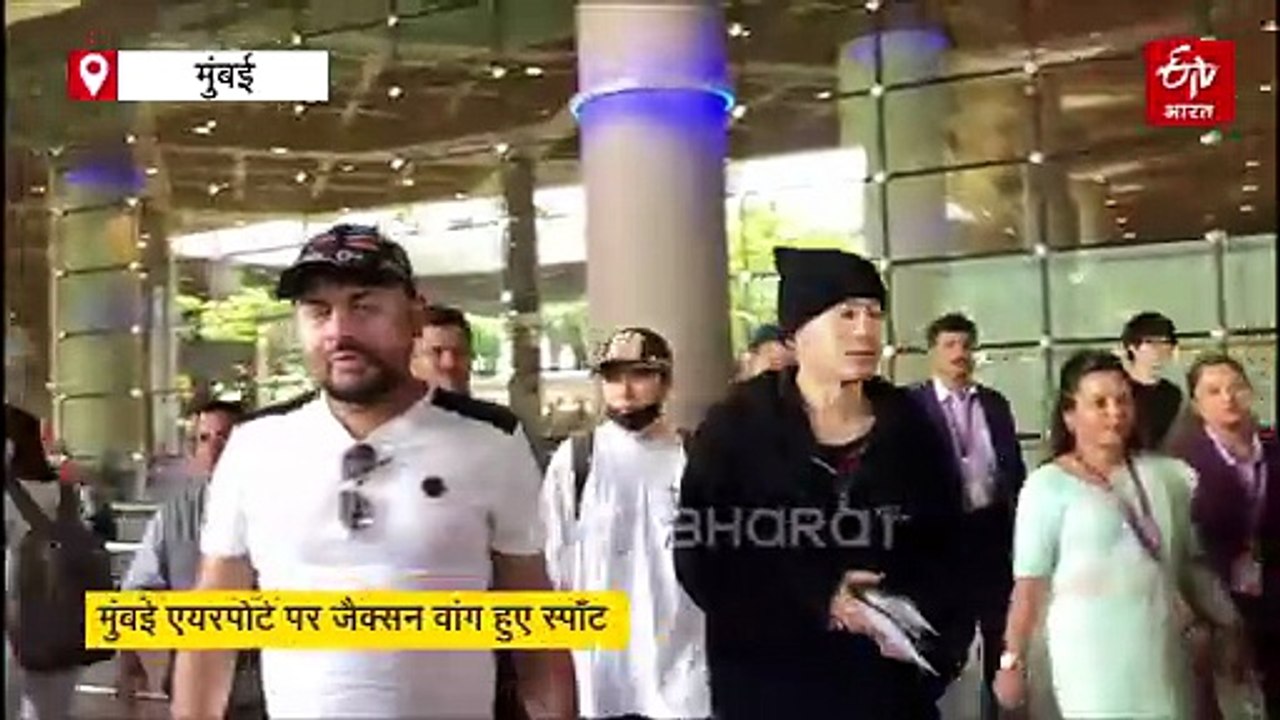 WATCH: 2 साल बाद फिर इंडिया आए के-पॉप स्टार जैक्सन वांग, मुंबई में चखा वड़ा पाव का स्वाद, क्या ऋतिक रोशन से होगी मुलाकात?
