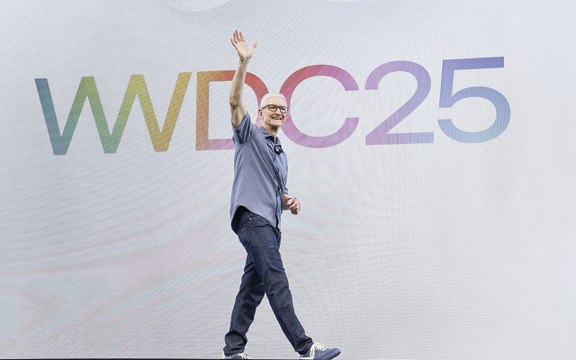 Liquid glass e AI: ecco tutte le novità Apple disponibili dall'autunno