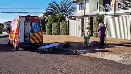 Mulher é socorrida após sofrer queda no bairro Maria Luiza