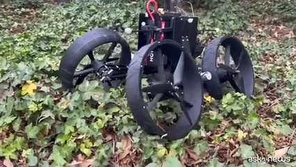 Caltech inventa il drone che si trasforma in un rover