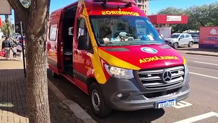 Mulher é socorrida após passar mal no Centro