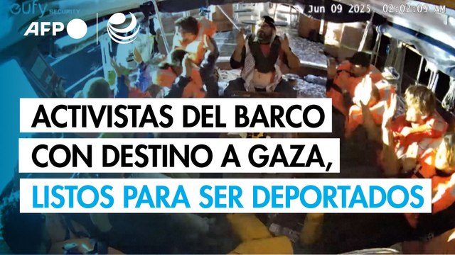 Activistas del barco con destino a Gaza llegan a aeropuerto israelí para ser deportados