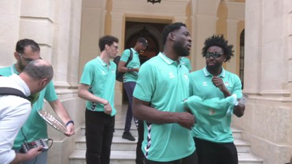 Recepción del Betis Baloncesto en el Ayuntamiento de Sevilla tras regresar a la ACB