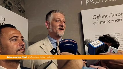 Giuli "Nel mio nuovo libro mi occupo di luoghi antichi immutati"