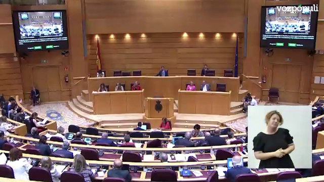 El PP a Mónica García: Ha demostrado que usted solo sirve para ponerse detrás de la pancarta