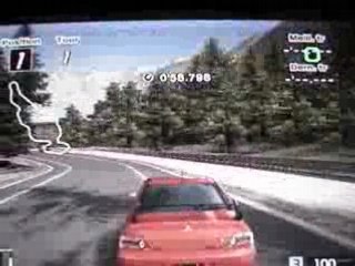 El capitan vue de poursuite de la lancer evo VIII