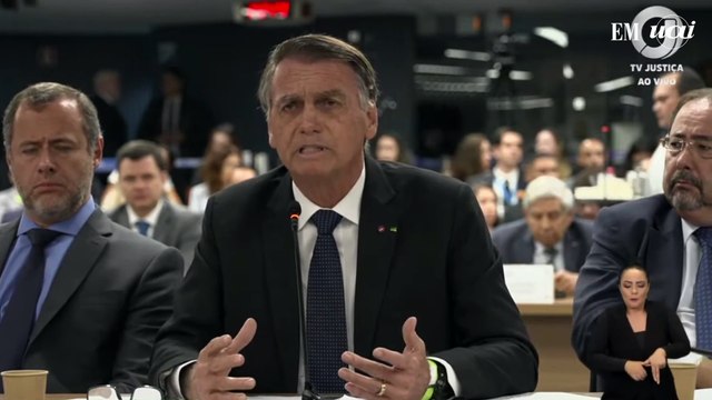 Jair Bolsonaro pede desculpas pra imprensa em depoimento no STF
