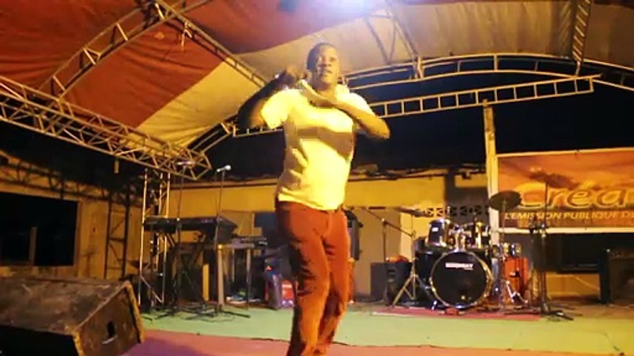Non le zouglou danse est trop doux, regarder cet artiste