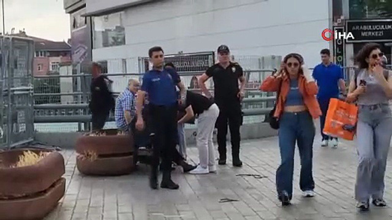 Adliye meydanındaki bariyerler rüzgarın etkisiyle 2 personelin üzerine devrildi