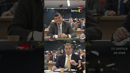 Paulo Sérgio reclama com advogado e arranca risos da plateia: ‘Você não combinou comigo’ #shorts