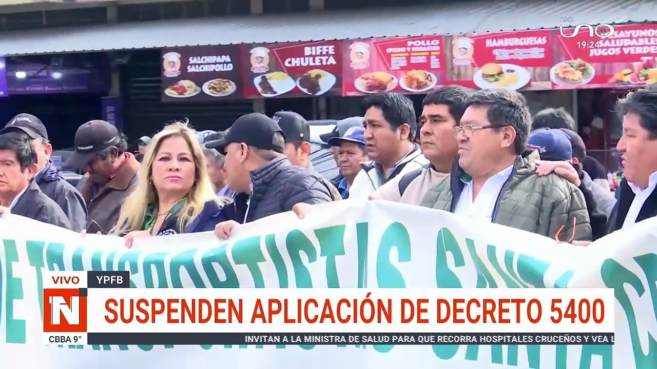 REUNIÓN ENTRE YPFB Y TRANSPORTISTAS POR COMBUSTIBLE