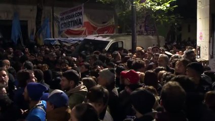 Justicia argentina confirma condena a expresidenta Kirchner a 6 años de prisión por corrupción