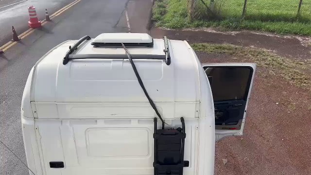 PRF flagra carreta paraguaia com 450 mil maços de cigarros escondidos sob nota falsa de arroz