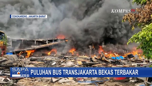 Ngeri! Detik-Detik Puluhan Transjakarta Bekas Terbakar di Terminal Rawa Buaya Cengkareng