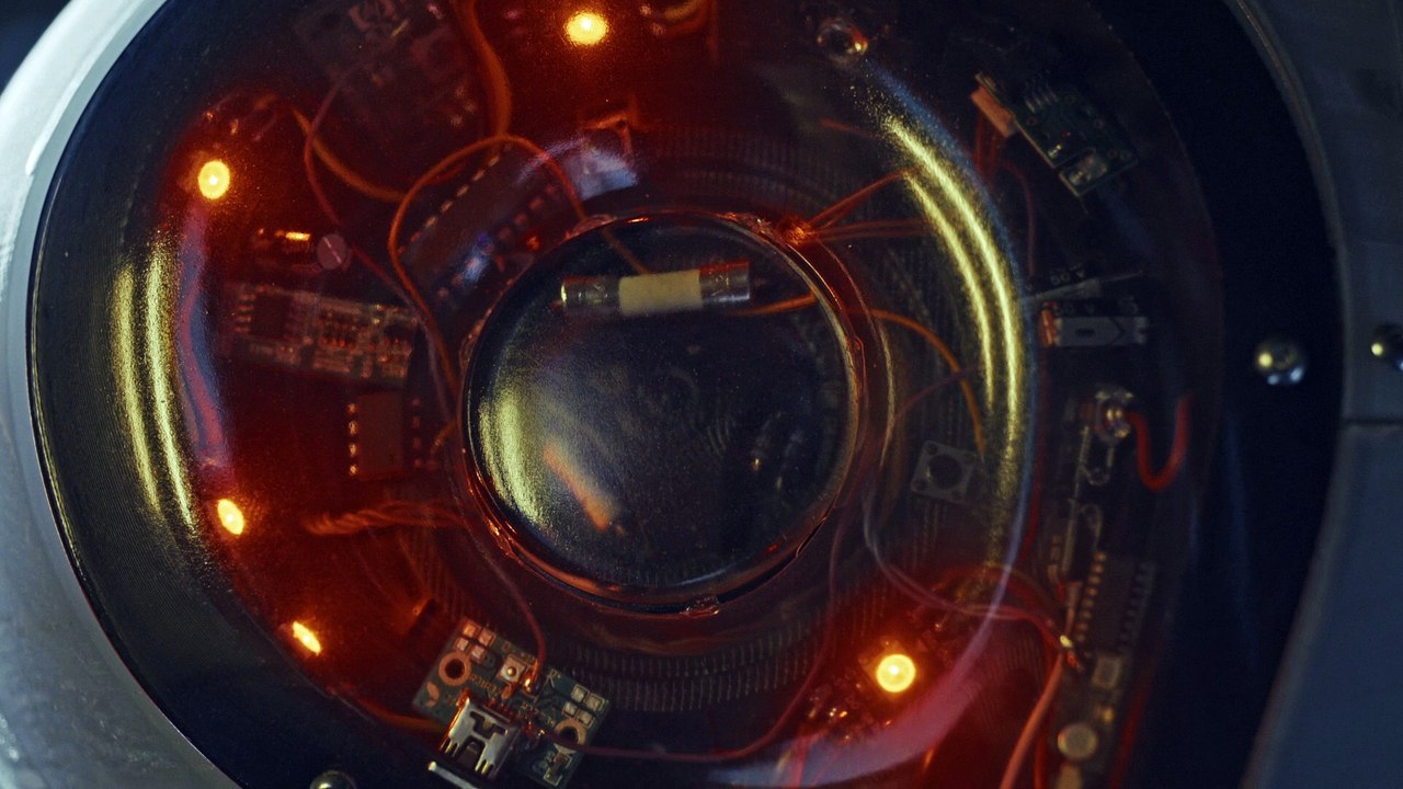 Canal+ dévoile sa nouvelle campagne de marque avec un film qui traduit sa perception de l’utilisation de l’intelligence artificielle : un outil performant de soutien à la créativité