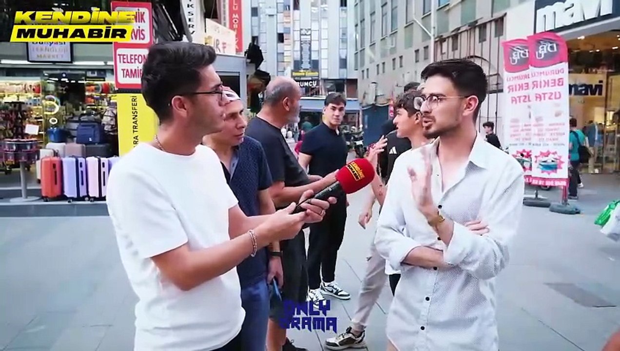 Kendine Muhabir'in yaptığı sokak röportajında bir gurbetçi, Almanya'ya giden gençlerin pişman olup geri döndüğünü iddia etti. Sonrasında bir vatandaşla tartışma yaşadı.