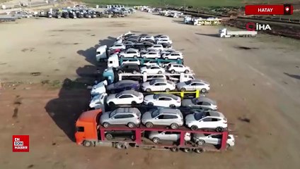 Uzak Doğu'dan getirilen yüzlerce ikinci el araç tırlarla Suriye'ye taşınıyor