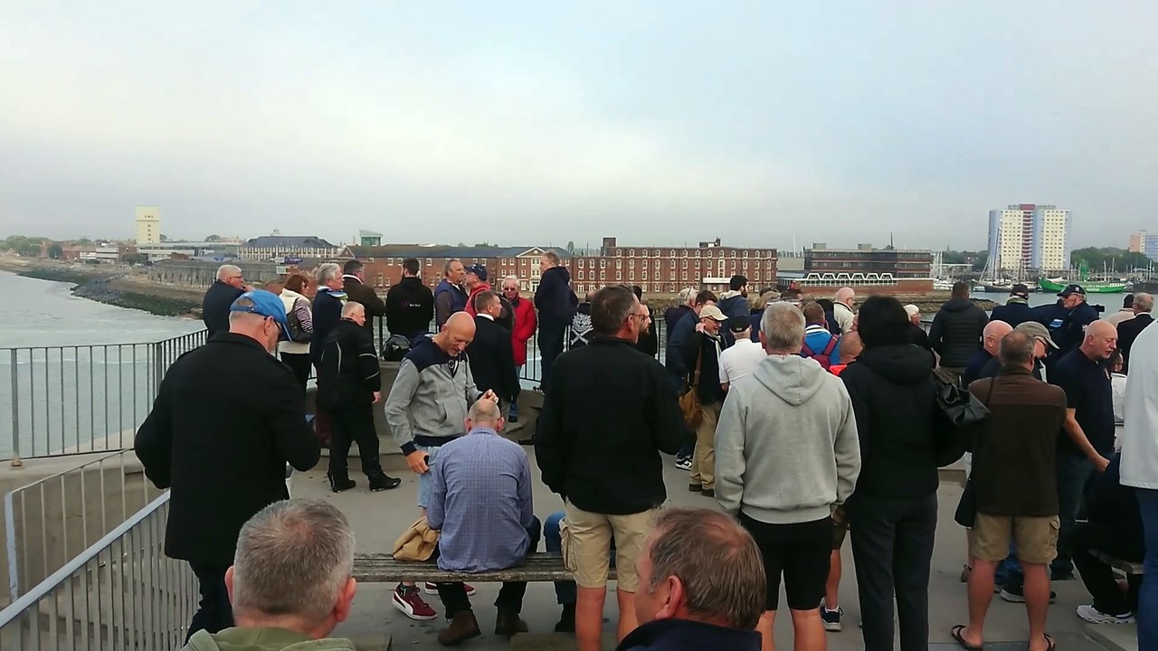 Heroic Falklands War Royal Navy destroyer leaving Portsmouth for the last time