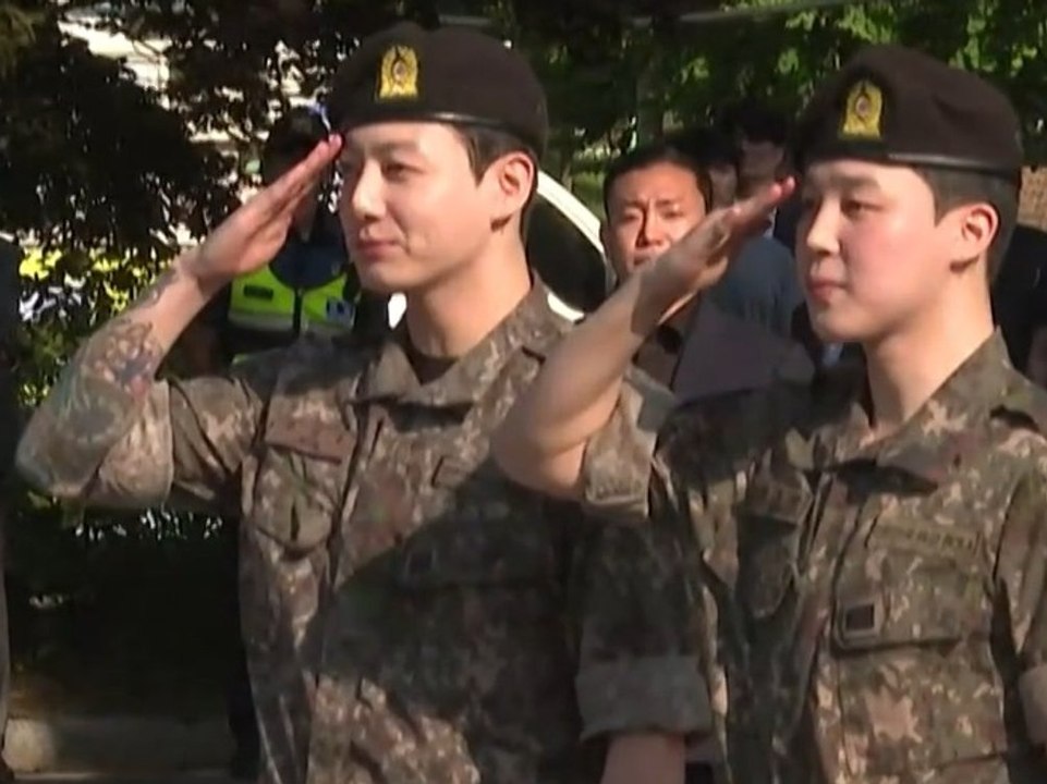 Fans warten auf K-Pop-Stars: Vier BTS-Mitglieder beenden Militärdienst