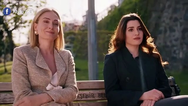 لما كانت خادمة الكل كان بيعاملها وحش لكن لما بقت غنية المعاملة اتغيرت ١٨٠ درجة