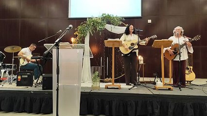 La alabanza es para Cristo🙏