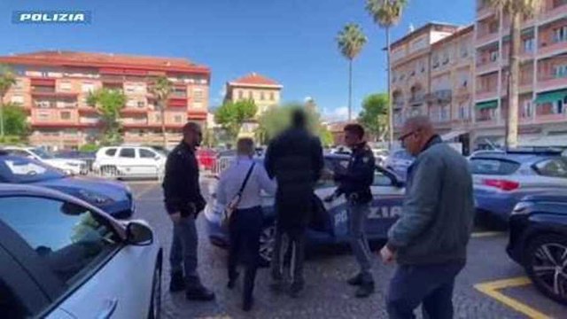 Immigrazione clandestina, 45 misure cautelari: al vertice dell’organizzazione tre avvocati del Napoletano (10.06.25)