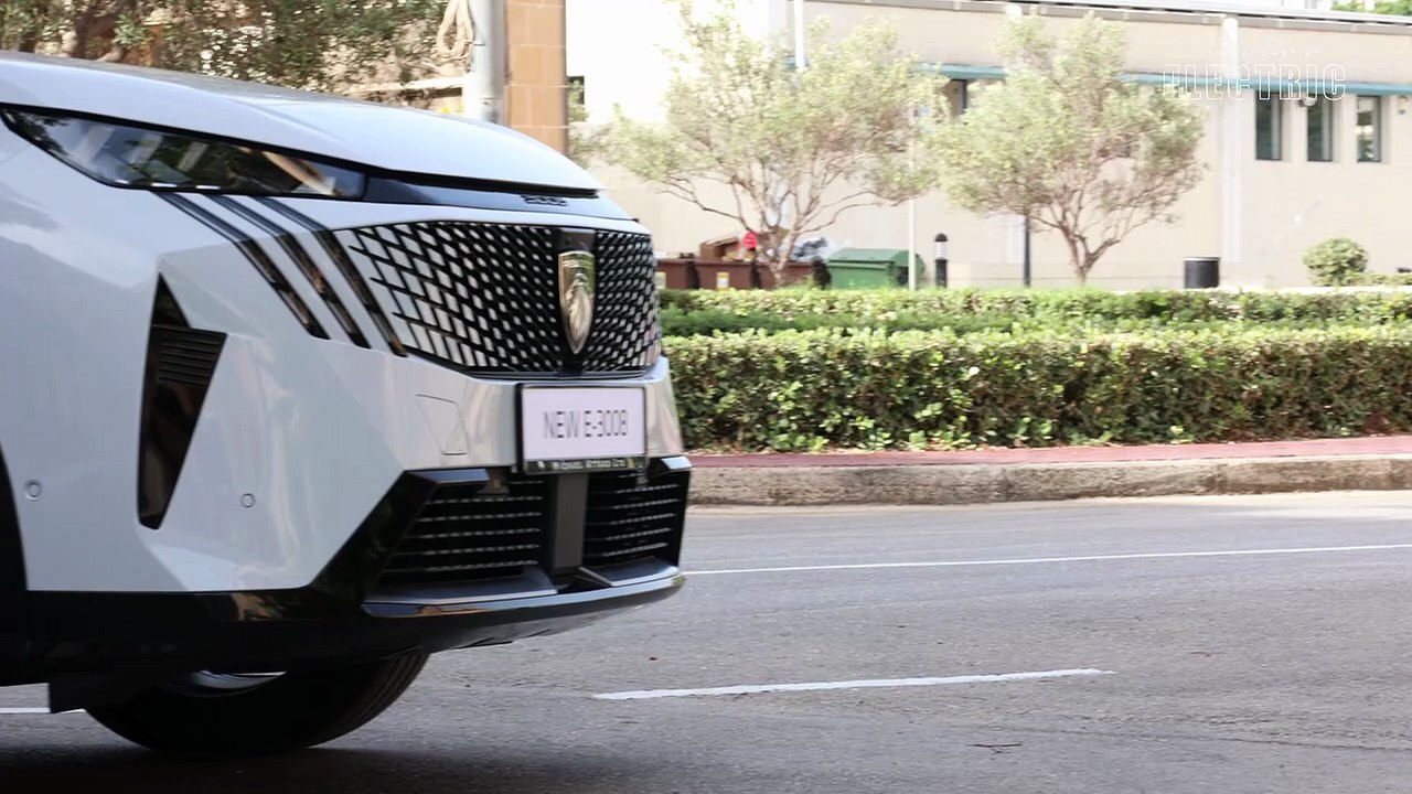 Peugeot e-3008 Driving Review