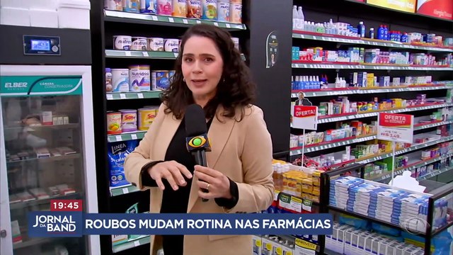 Roubos mudam rotina em farmácias