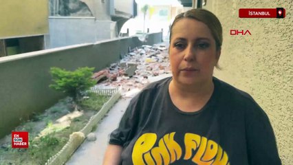 İstanbul'da yıkım yapılan binanın 3'üncü katından beton blok röportaj sırasında düştü