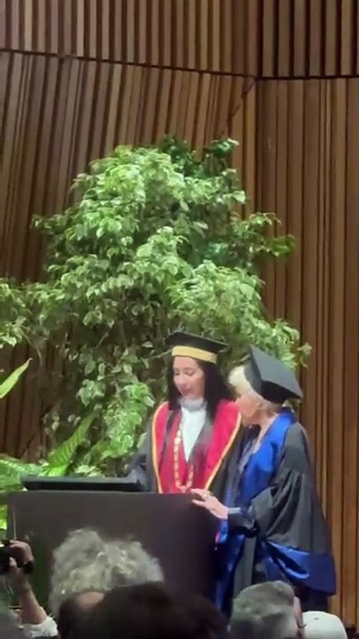 Ornella Vanoni riceve la laurea honoris causa a Milano: il video della proclamazione