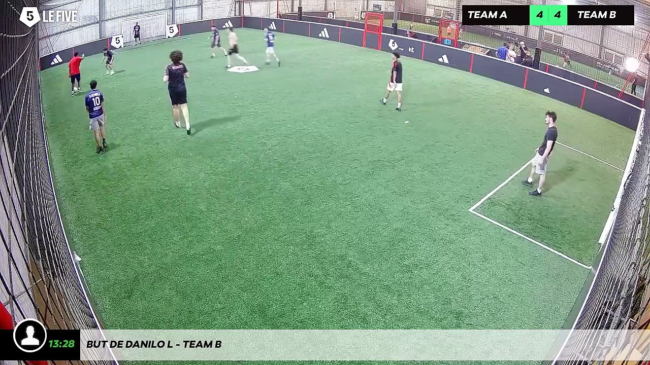 But de Danilo L - Team B