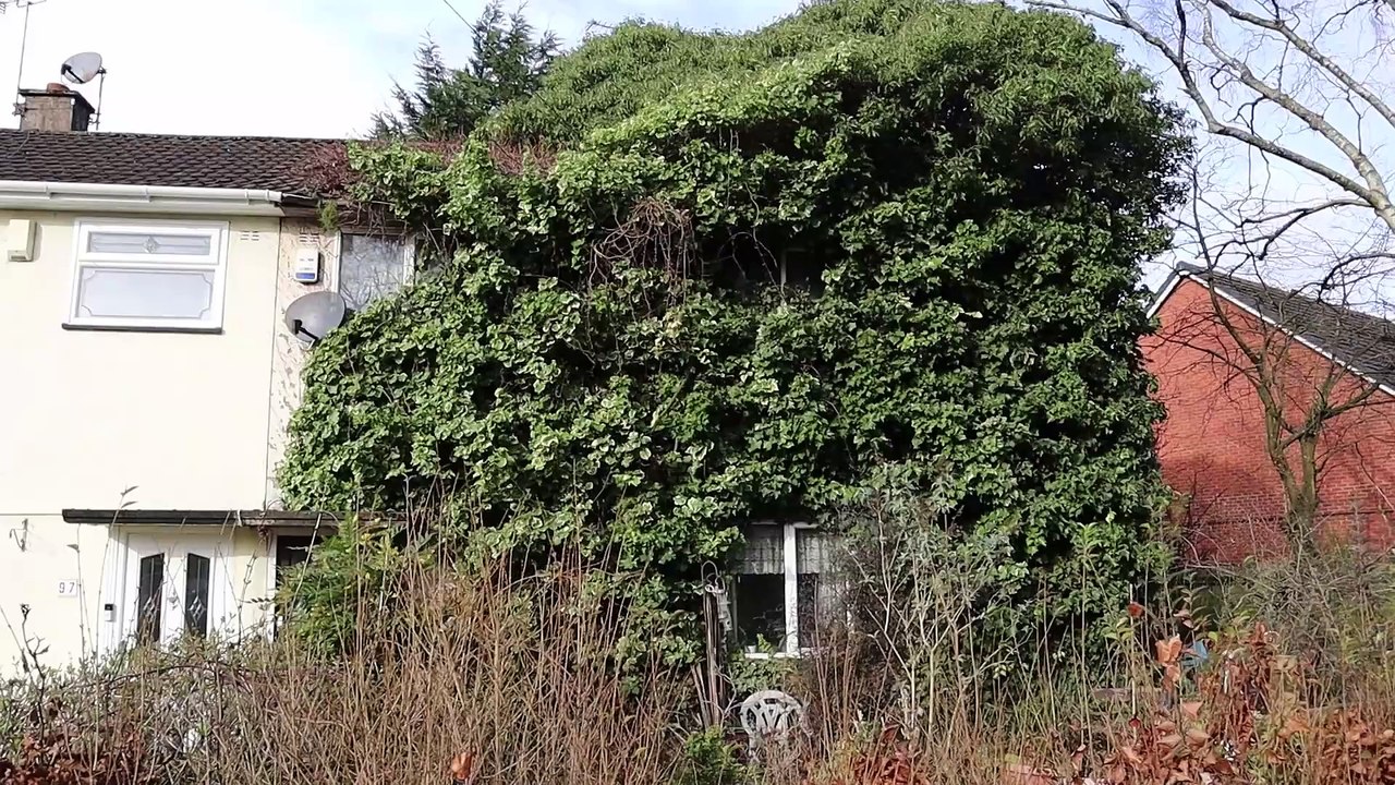 West Midlands "eyesore" house cleared up