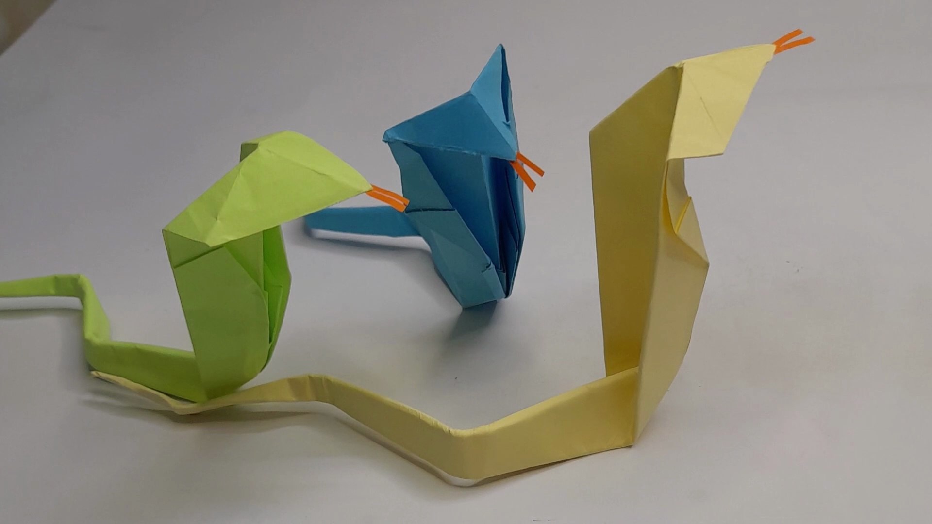 How To Make A Origami Jumping Snake