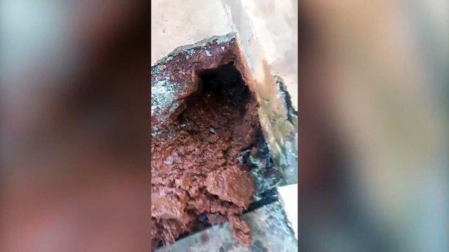 Vazamento de água no Brasília deixa moradores sem água e à espera de reparos