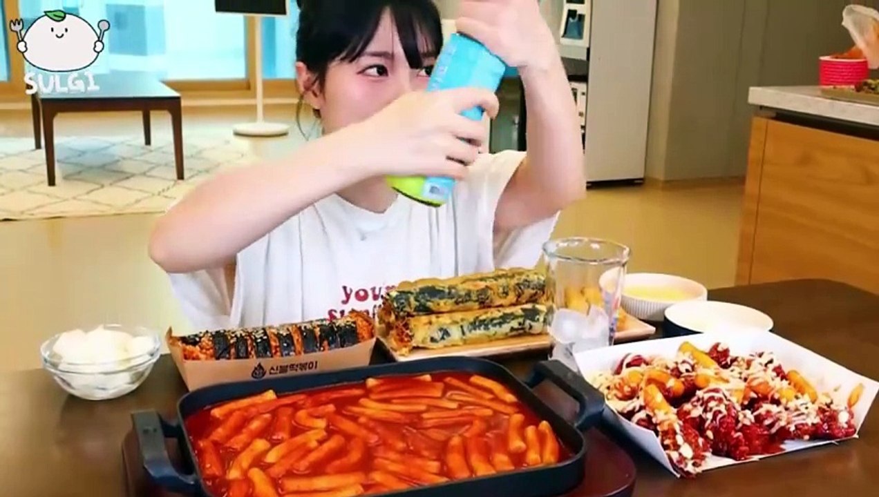 ASMR MUKBANG Spicy Tteokbokki, Seasoned Chicken, Shinjeon Cheese Kimbap, Fire Noodles Seaweed Rolls