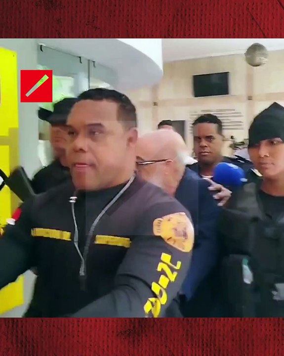 Impedimento salido, presentación periódica y dispositivo electrónico para Ángel Martínez